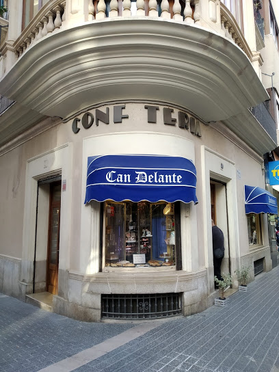 Foto de Antigua Casa Delante