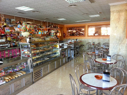 Foto de Pastelería - Cafetería Los Juncos