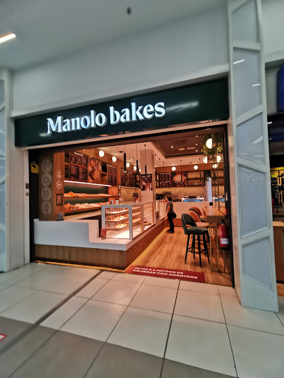 Manolo Bakes