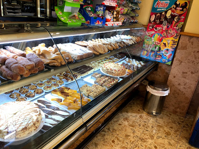 Foto de Panadería, Pastelería y Charcutería Las Gavias