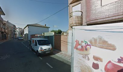 Foto de Pasteleria Caprichos Obrador en Valencia De Don Juan