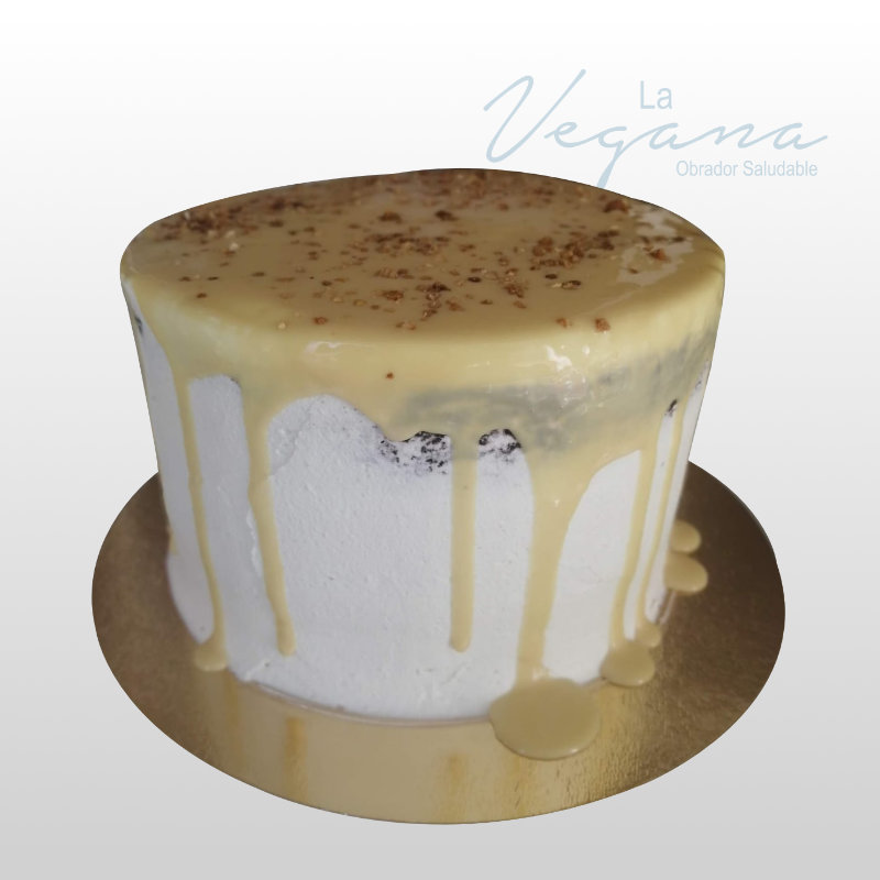 La tarta de chocolate, caramelo salado y queso es una dulce delicia de la Pastelería La Vegana
